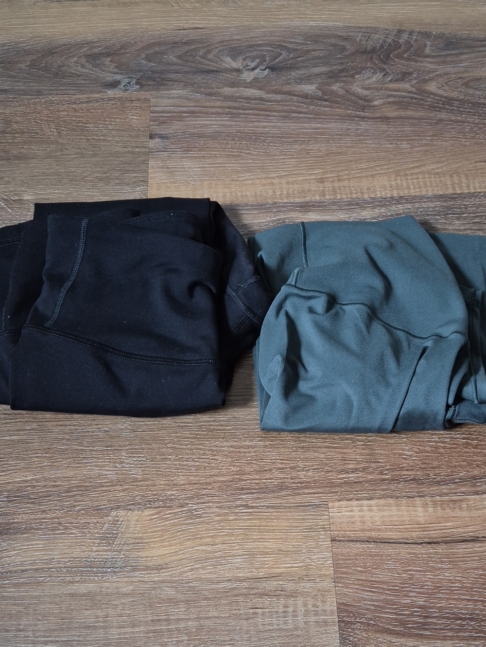 LOT OF 2 Womens Small Leggings Old Navy Active Go-Dry & Aerie Chill Play Move